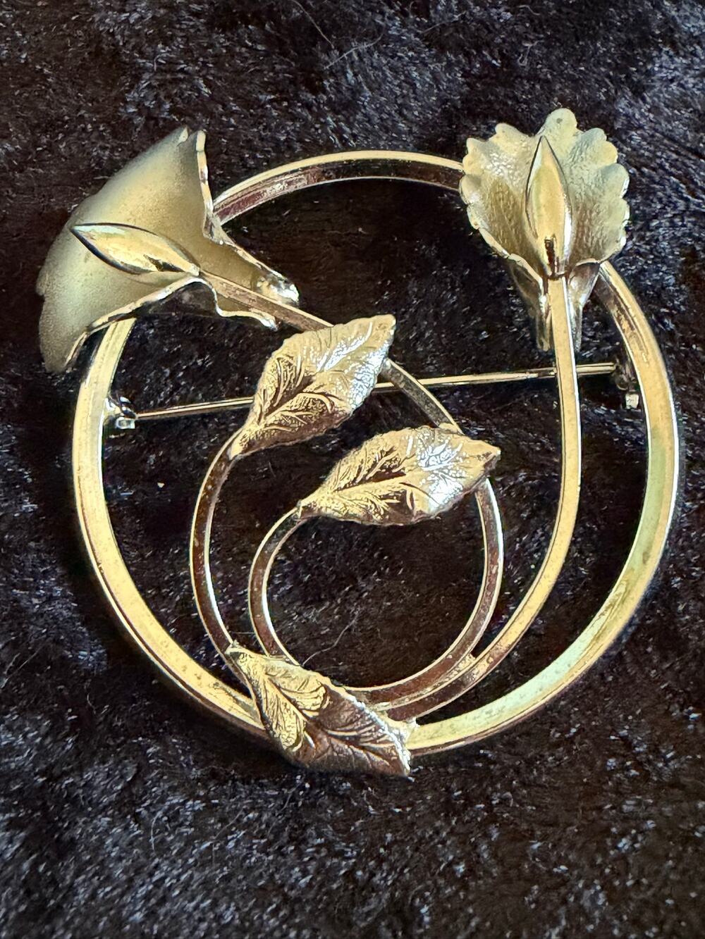 Vintage Silver Tone Calla Lily Brooch Swirl Floral Statement Pin 2”